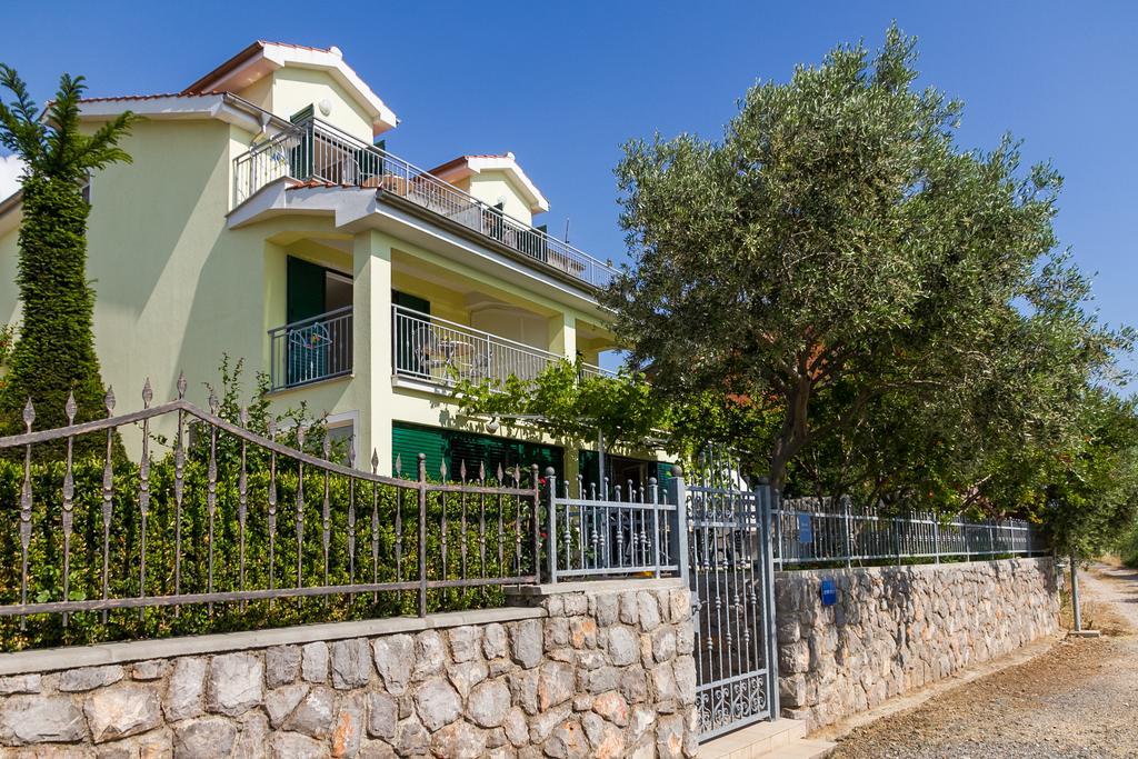 Apartments Vukelic 克罗诺维察 外观 照片